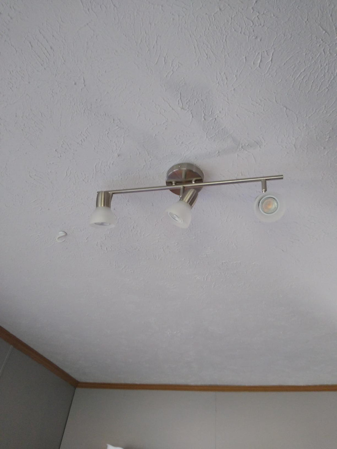 Understanding the Components of a Contemporary Ceiling Light Fixture