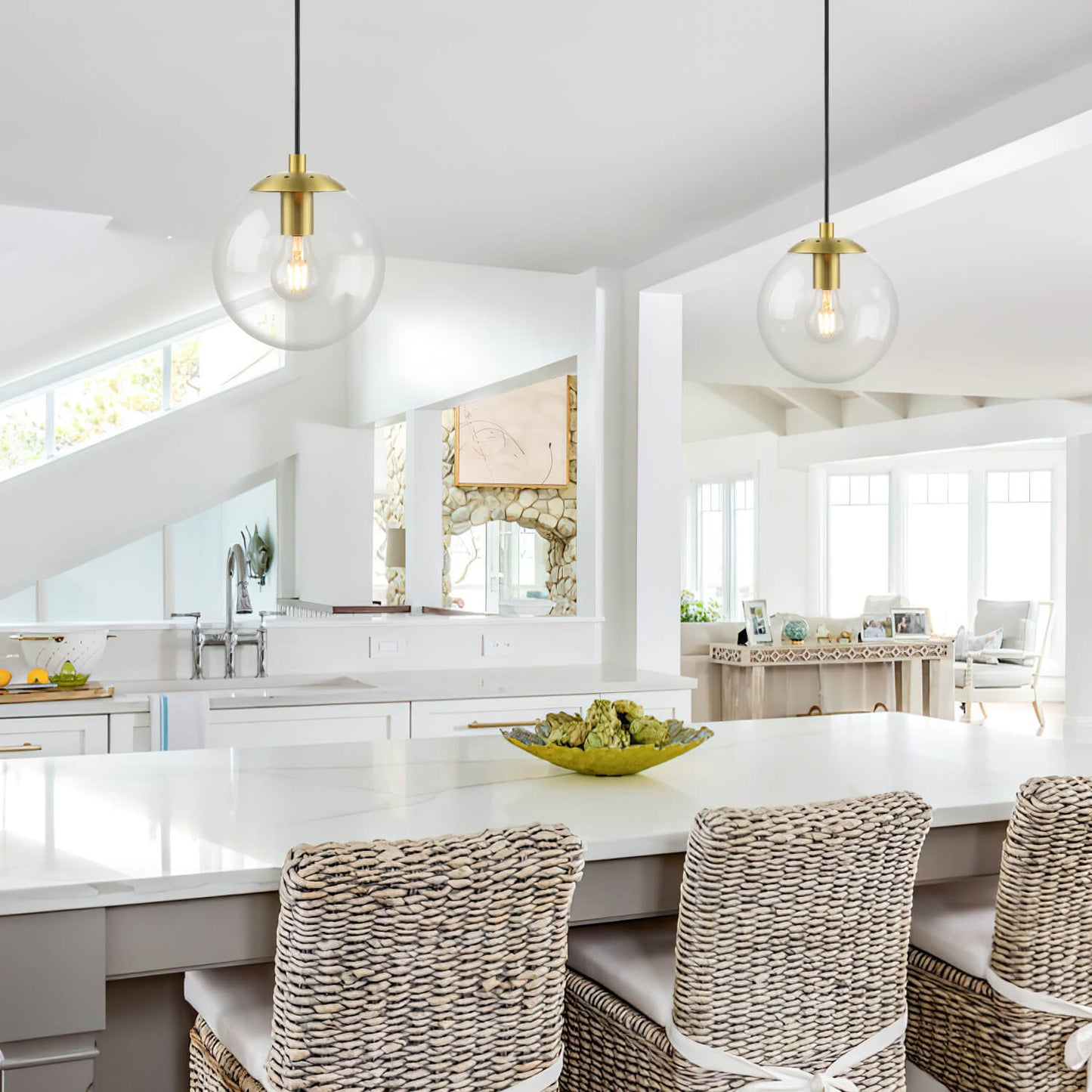 Globe Pendant Light, Modern Brass Kitchen Island Pendant Lighting with Clear Glass XB-P1259-SB