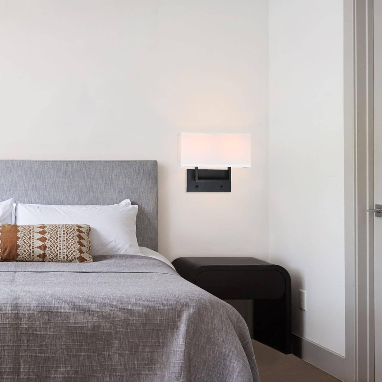 Modern Black Wall Lamp with White Fabric Shade XB-W1230-MB